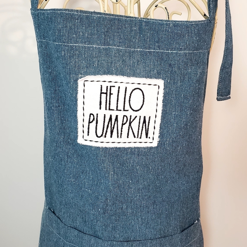Rae Dunn Hello Pumpkin Embroidered Patch Apron w/Pocket - Picture 3 of 9